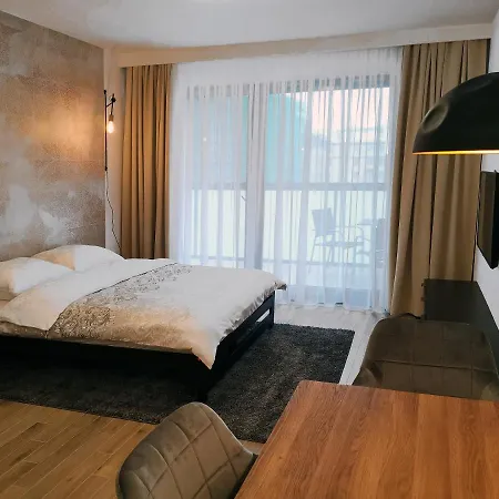 Apartman Come&stay Wola Varsó
